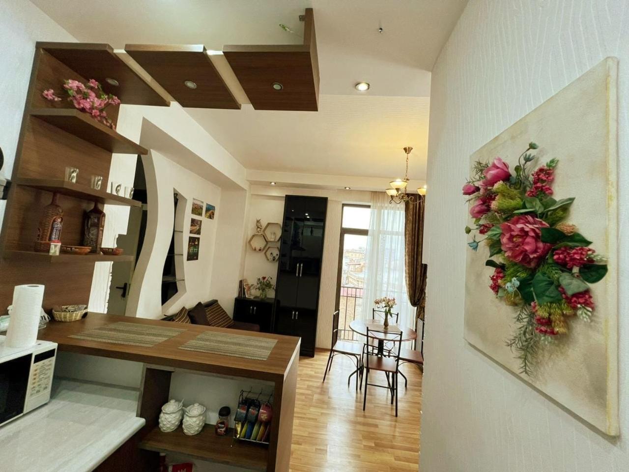Cozy Apartment In The City Center Mtatsminda Tbilisi Exterior foto